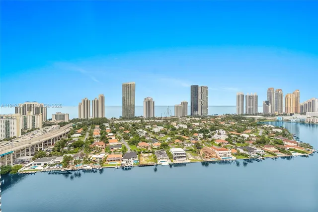 $3,750 | 19101 Northeast 36th Court, Unit LPH9, Aventura, FL 33180