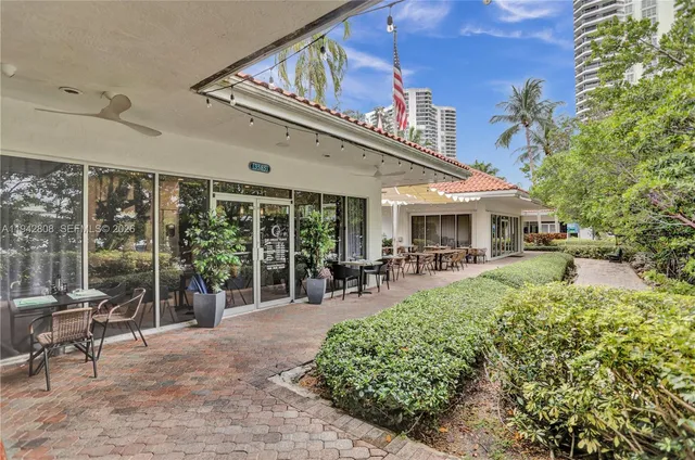 $3,750 | 19101 Northeast 36th Court, Unit LPH9, Aventura, FL 33180