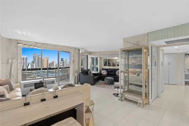 $3,750 | 19101 Northeast 36th Court, Unit LPH9, Aventura, FL 33180