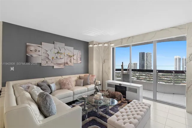 $3,750 | 19101 Northeast 36th Court, Unit LPH9, Aventura, FL 33180