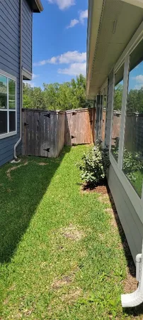 $1,950 | 347 East Coralburst Loop, Montgomery, TX 77316