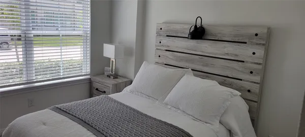 $1,950 | 347 East Coralburst Loop, Montgomery, TX 77316