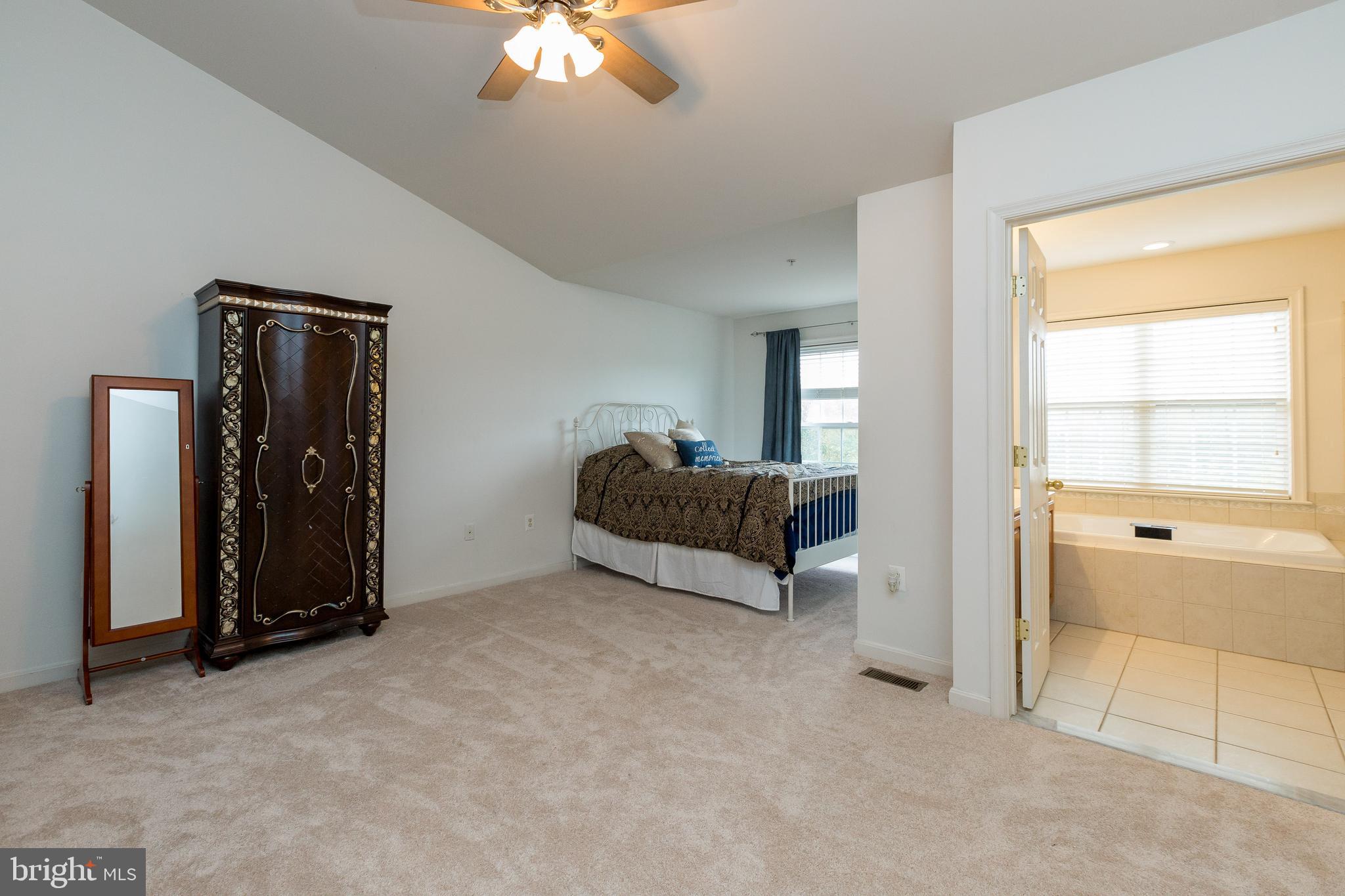 240 Timber View Court Frederick, MD 21702 - Photo 18 of 37 Owner's Suite