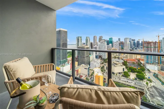 $3,500 | 601 Northeast 1st Avenue, Unit 3514, Miami, FL 33132