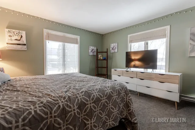 $200,000 | 497 Barkwood Court Northwest, Grand Rapids, MI 49534