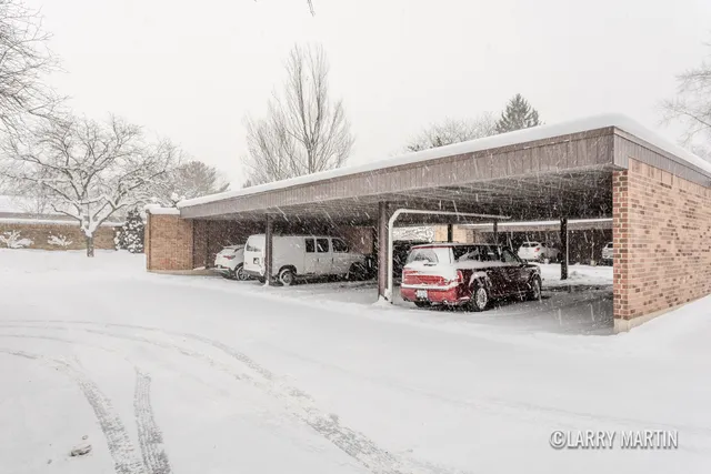 $200,000 | 497 Barkwood Court Northwest, Grand Rapids, MI 49534