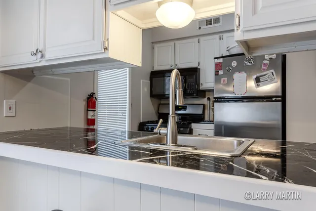 $200,000 | 497 Barkwood Court Northwest, Grand Rapids, MI 49534