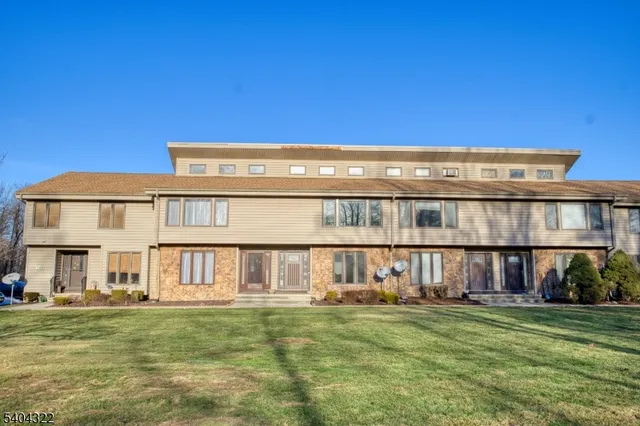 $299,000 | 132 McPeek Road, Lafayette, NJ 07848