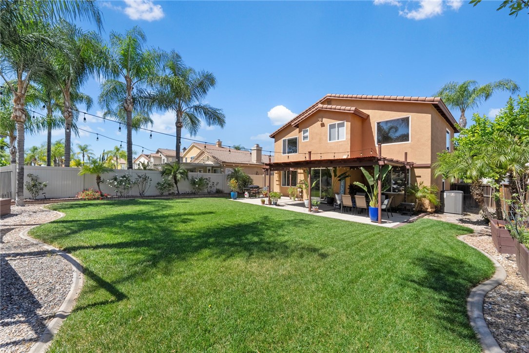 41309 Pine Tree Circle Temecula, CA 92591 - Photo 4 of 48