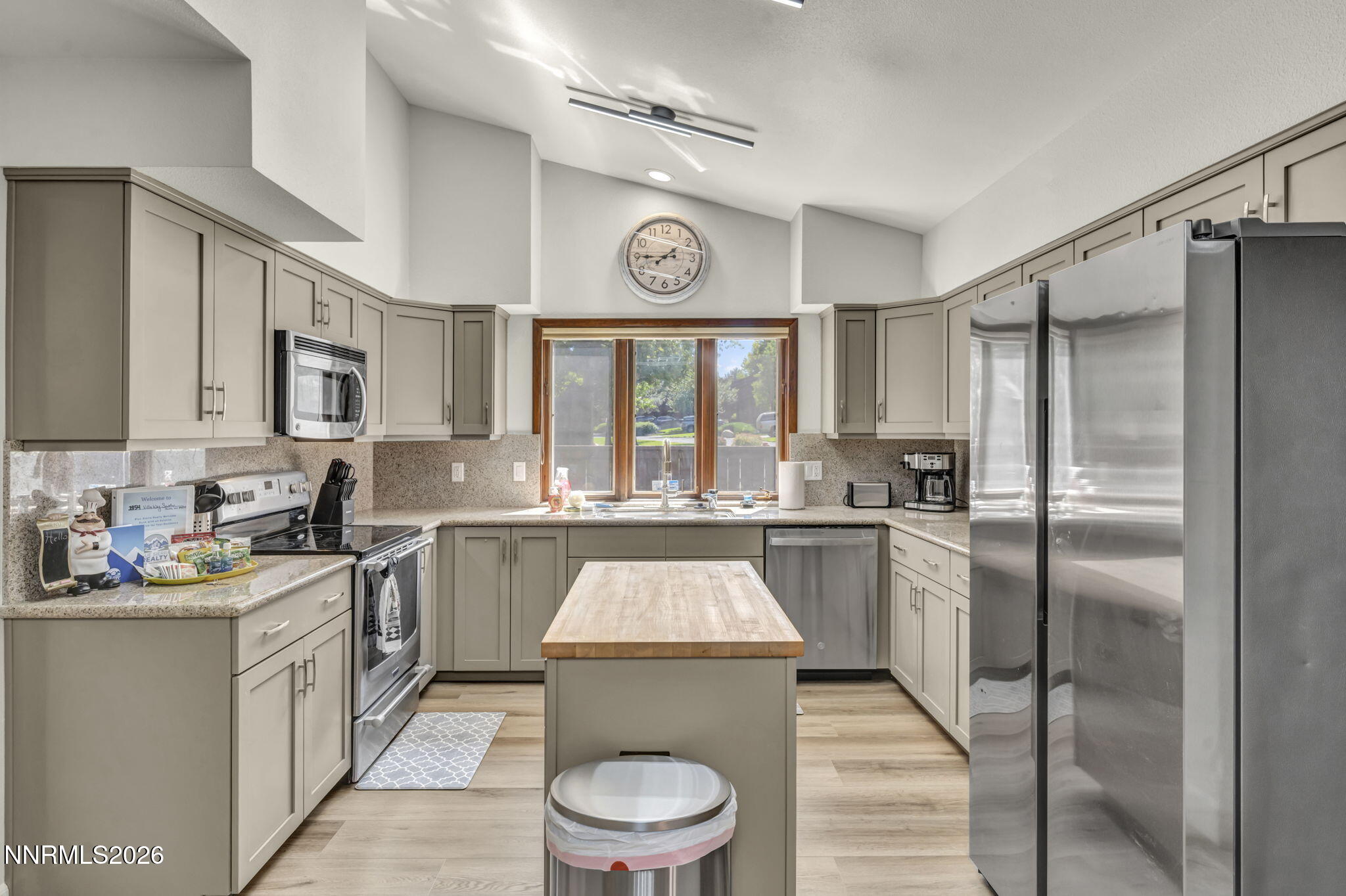 1954 South Villa Way Reno, NV 89509 - Photo 4 of 53 10c