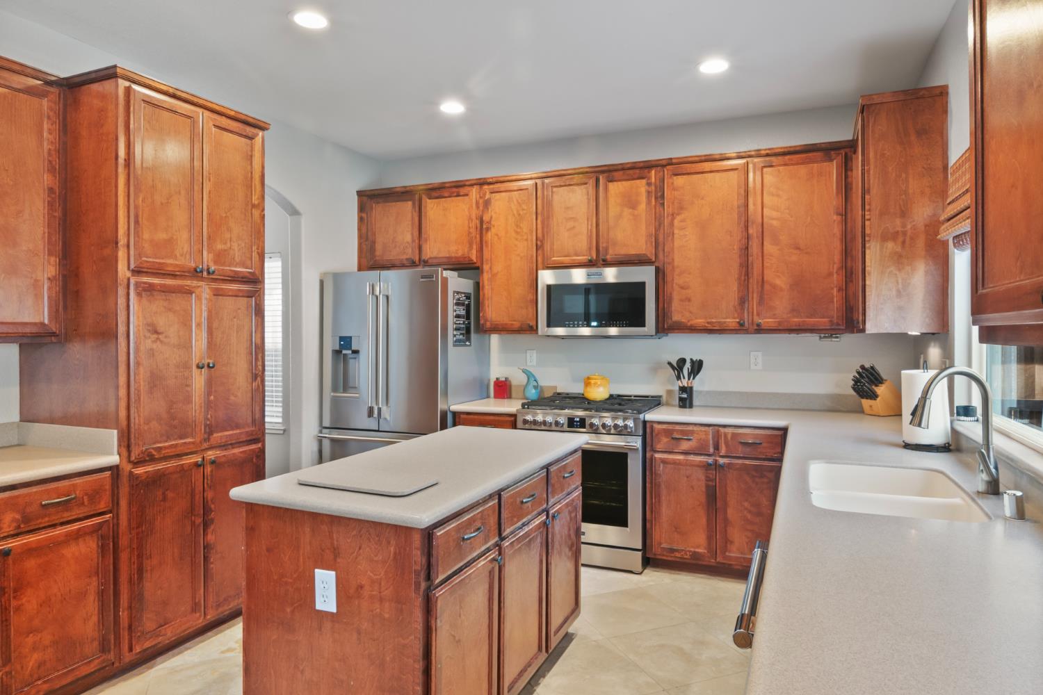 1716 Candler Lane Modesto, CA 95355 - Photo 11 of 28