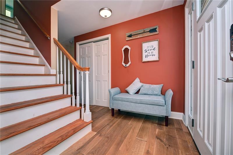 14 Conklin Road Washington, PA 15301 - Photo 2 of 25 Foyer