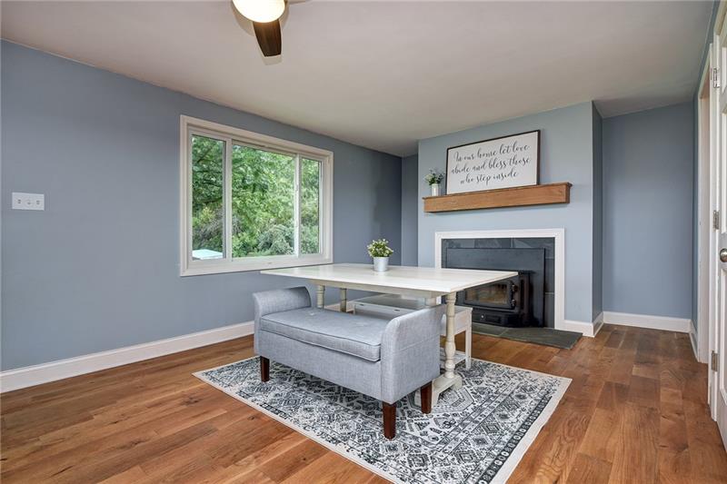 14 Conklin Road Washington, PA 15301 - Photo 10 of 25 Regency wood burning fireplace