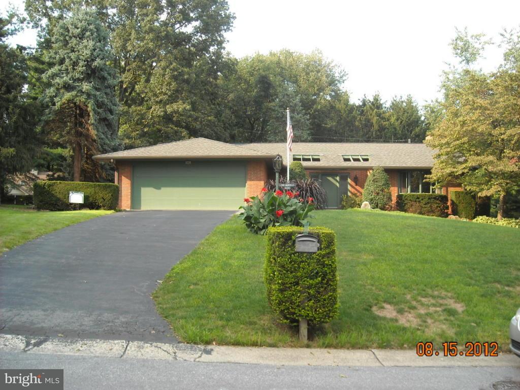 949 Sherry Lane Lancaster, PA 17601 - Photo 1 of 16