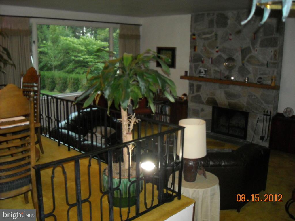 949 Sherry Lane Lancaster, PA 17601 - Photo 2 of 16