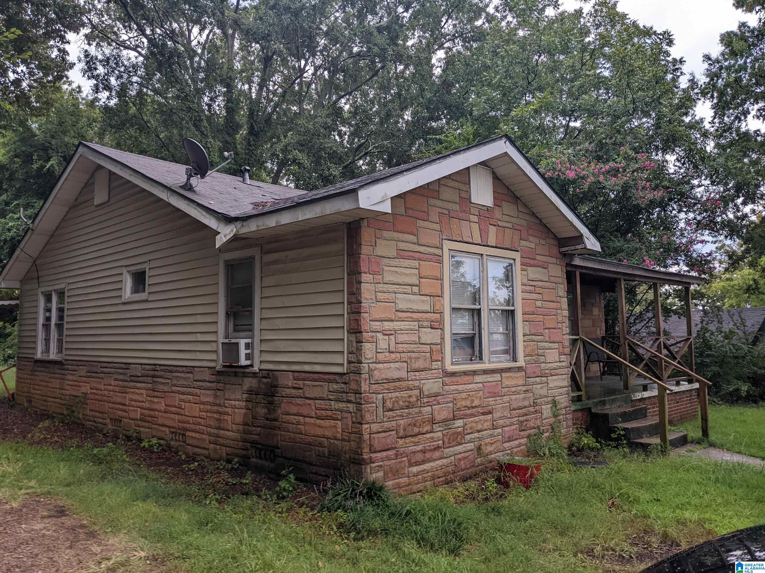 925 Luttrell Street Oxford, AL 36203 - Photo 2 of 22