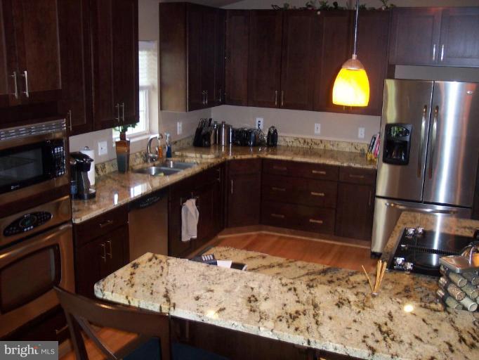 10350 Groves Farm Road Midland, VA 22728 - Photo 11 of 28 Kitchen