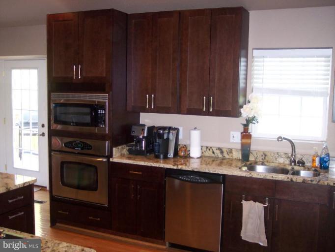 10350 Groves Farm Road Midland, VA 22728 - Photo 12 of 28 Kitchen #2
