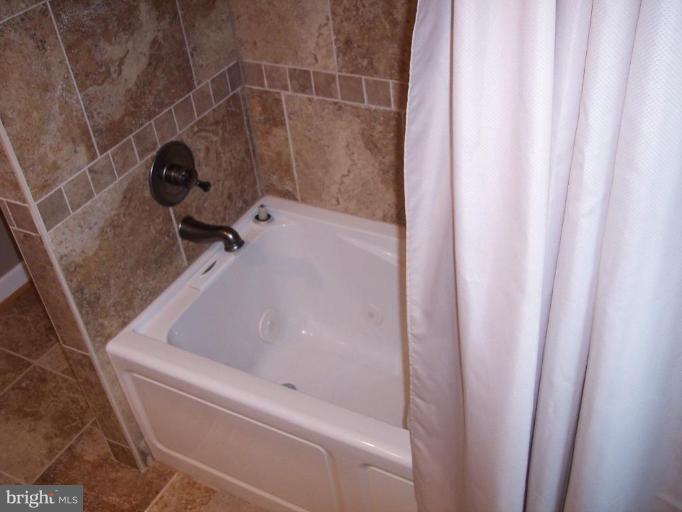 10350 Groves Farm Road Midland, VA 22728 - Photo 15 of 28 Bath #1