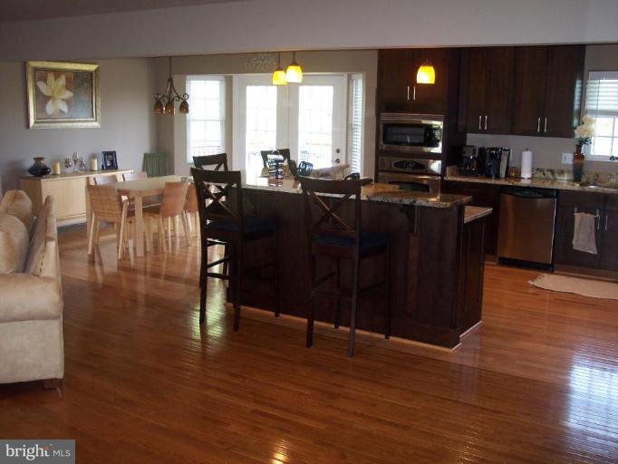 10350 Groves Farm Road Midland, VA 22728 - Photo 9 of 28 Kitchen/Dining Room