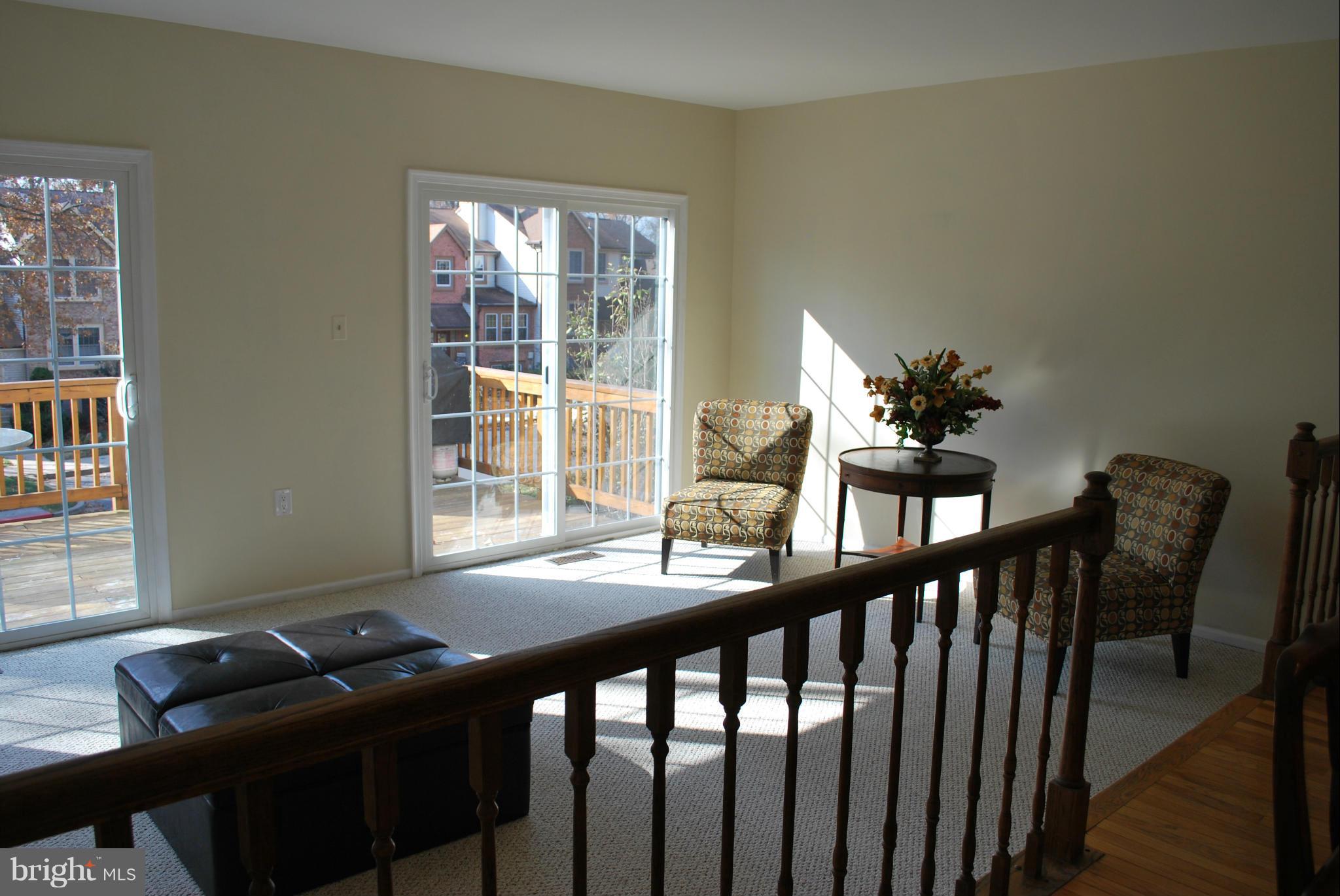 7507 Swan Point Way, Unit 184 Columbia, MD 21045 - Photo 14 of 30 Living Room