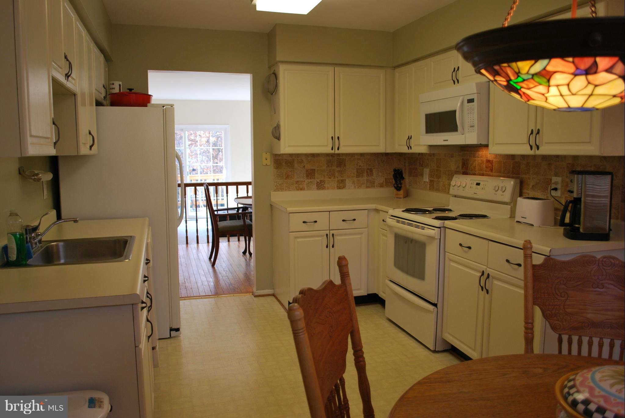 7507 Swan Point Way, Unit 184 Columbia, MD 21045 - Photo 5 of 30 Kitchen