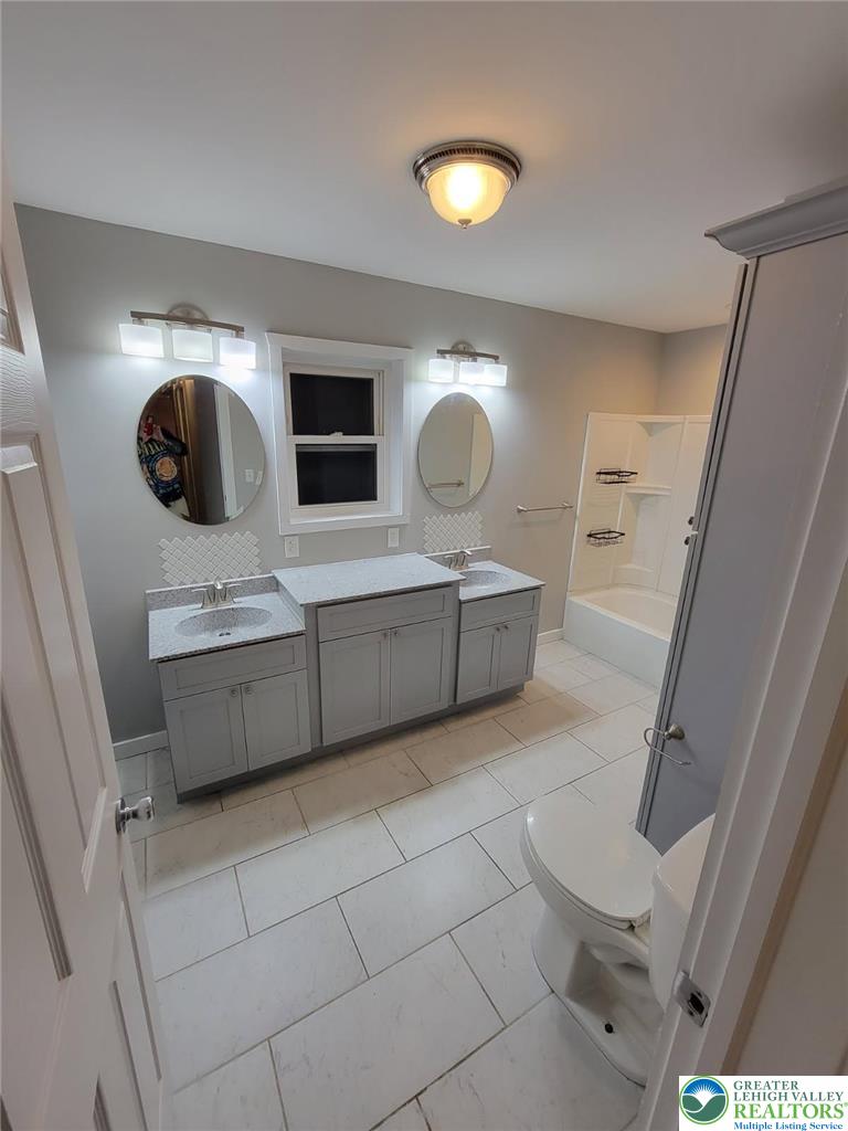4400 Little Gap Road Kunkletown, PA 18058 - Photo 66 of 83 4402 Prior to Tenant moving in
