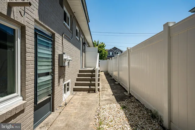 a view of a pathway of a house