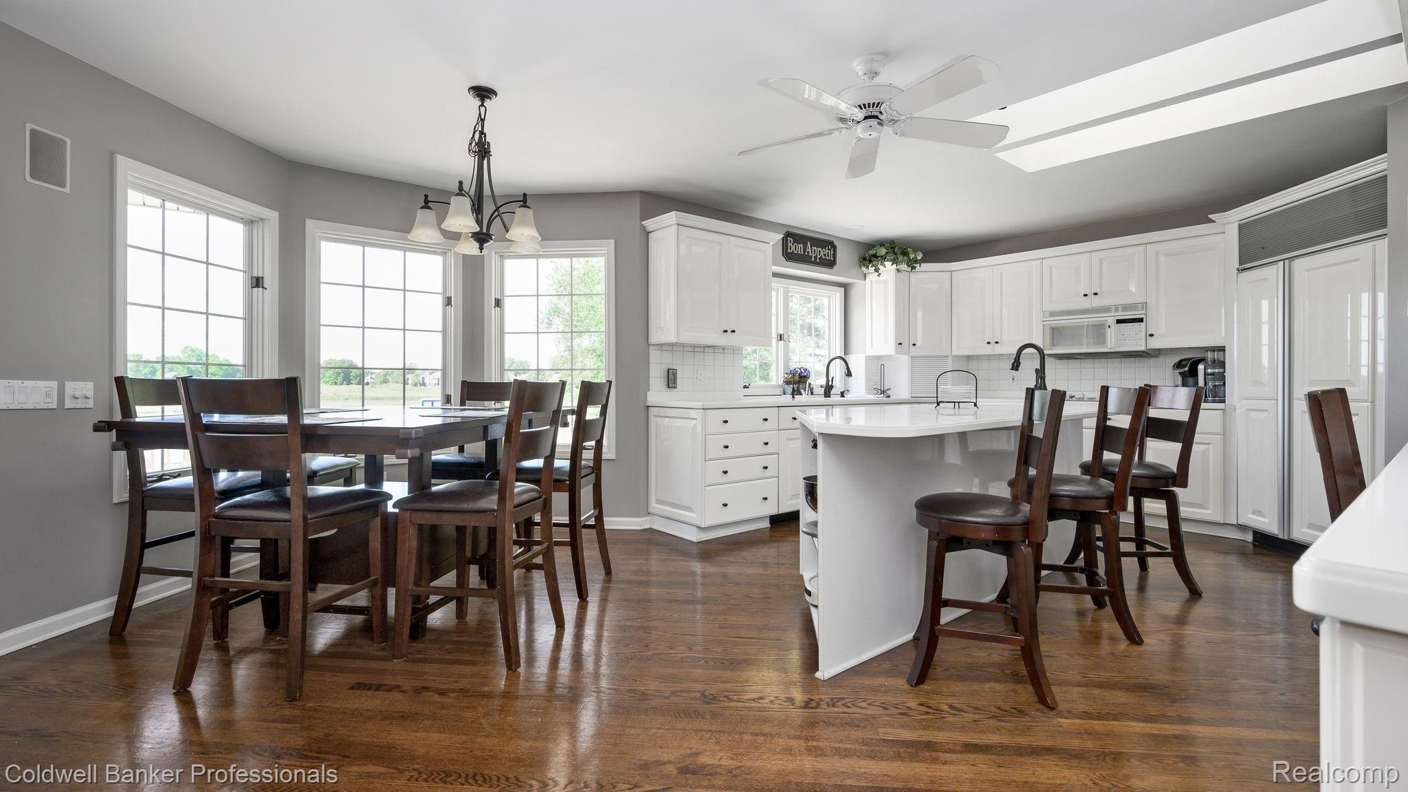 424 Orchard Ridge Drive Lake Orion, MI 48362 - Photo 12 of 44 10-web-or-mls-Orchard-Ridge-10.jpg