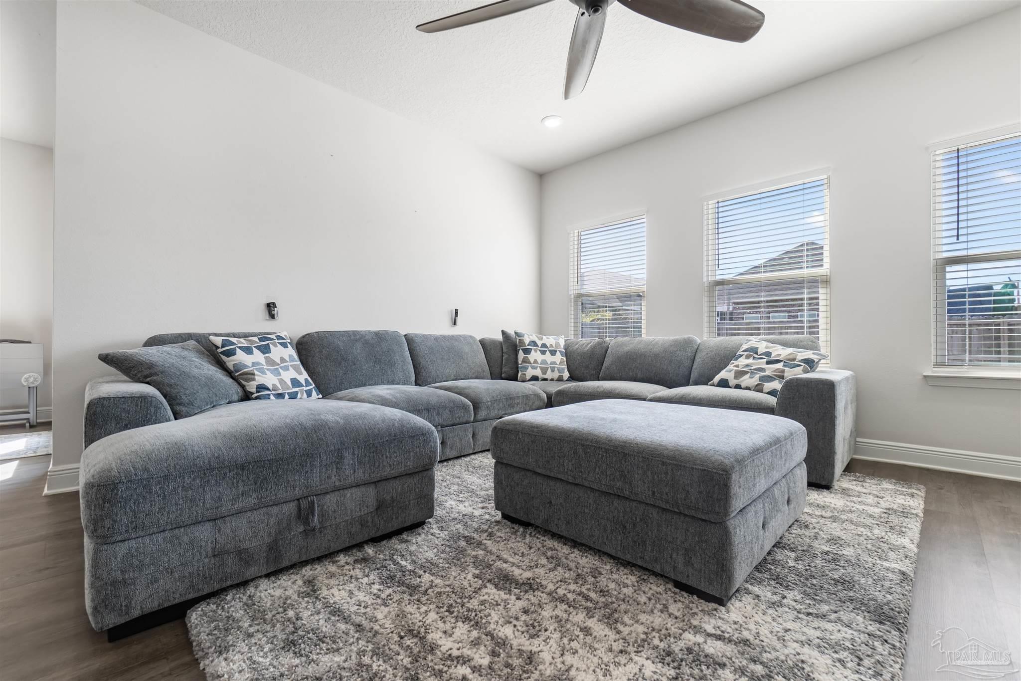 7979 Burnside Loop Pensacola, FL 32526 - Photo 11 of 49