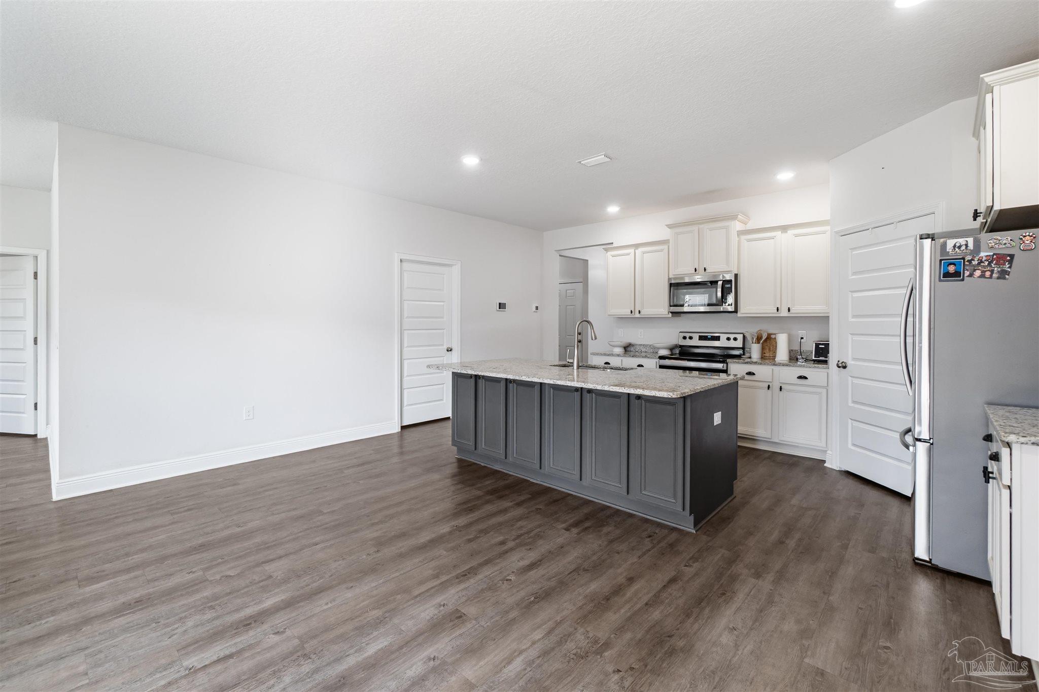 7979 Burnside Loop Pensacola, FL 32526 - Photo 15 of 49