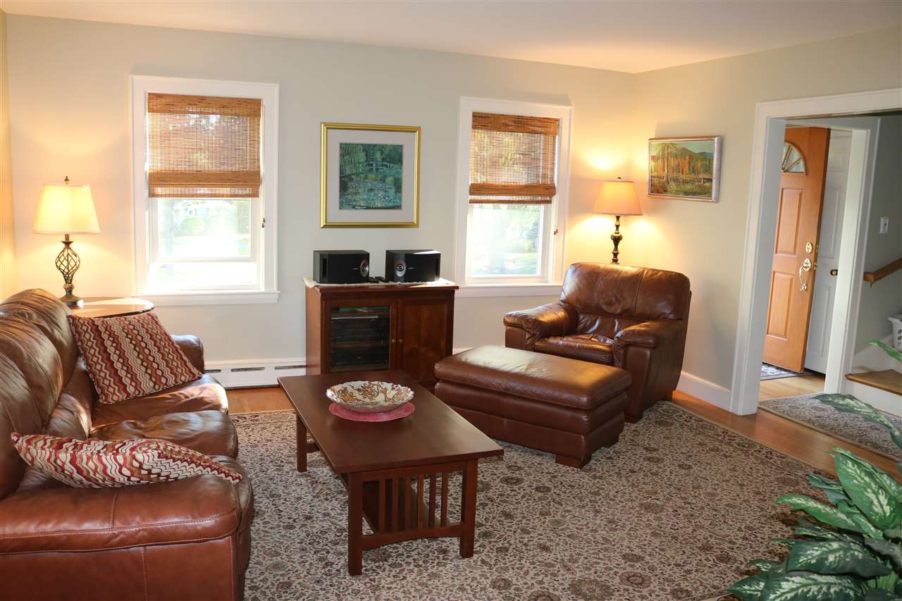 97 Sunset Road Portsmouth, NH 03801 - Photo 8 of 17 Gallery Image 8