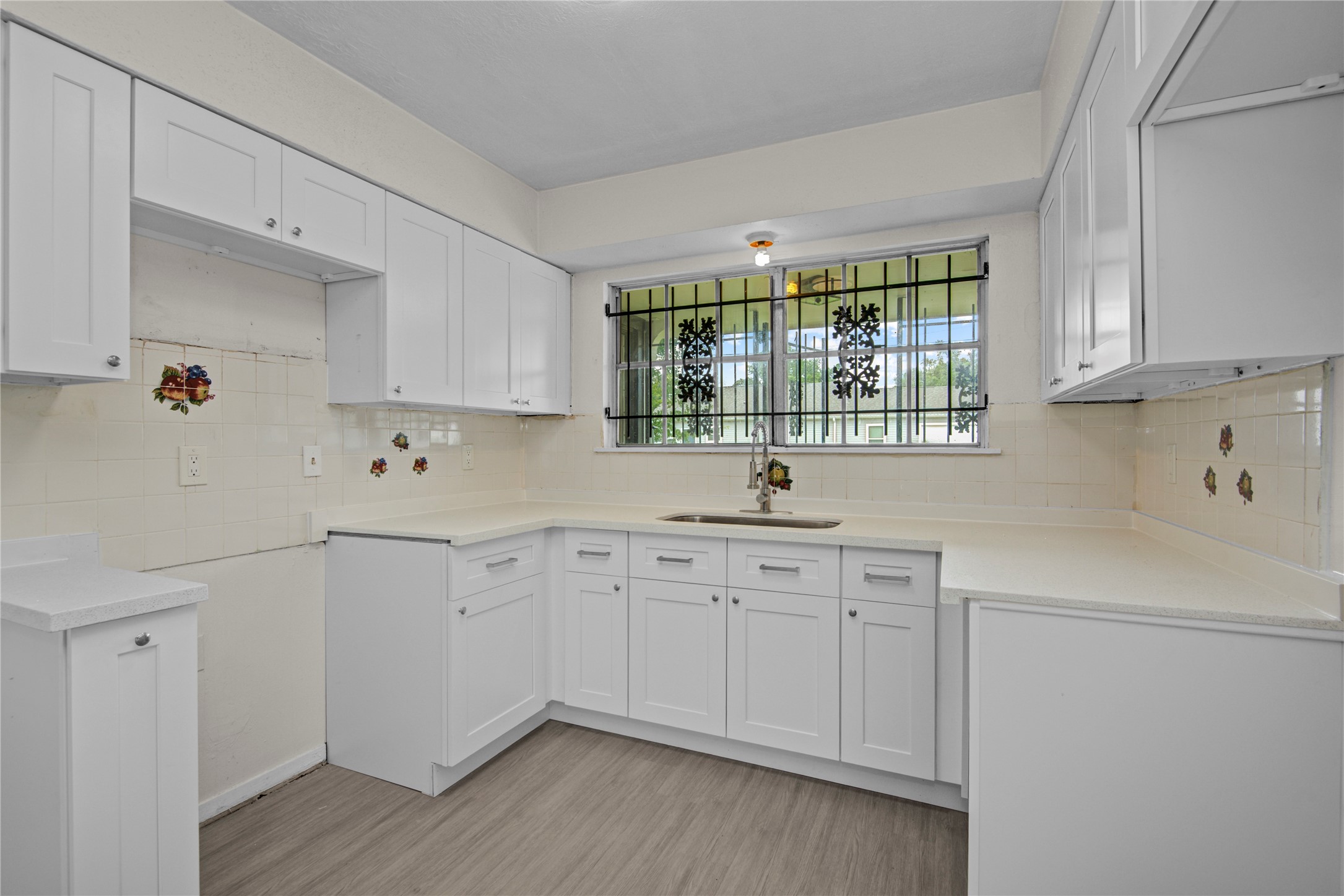 7329 Gleason Road Houston, TX 77016 - Photo 9 of 25