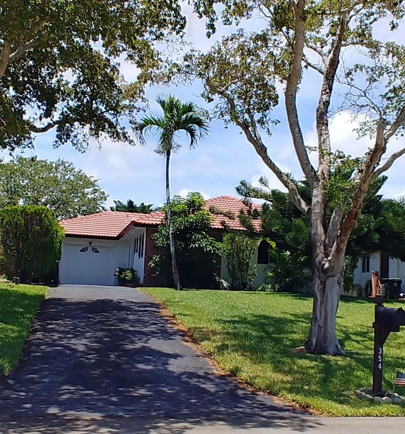 354 Northwest 42nd Street Boca Raton, FL 33431 - Photo 2 of 36 Driveway for several cars