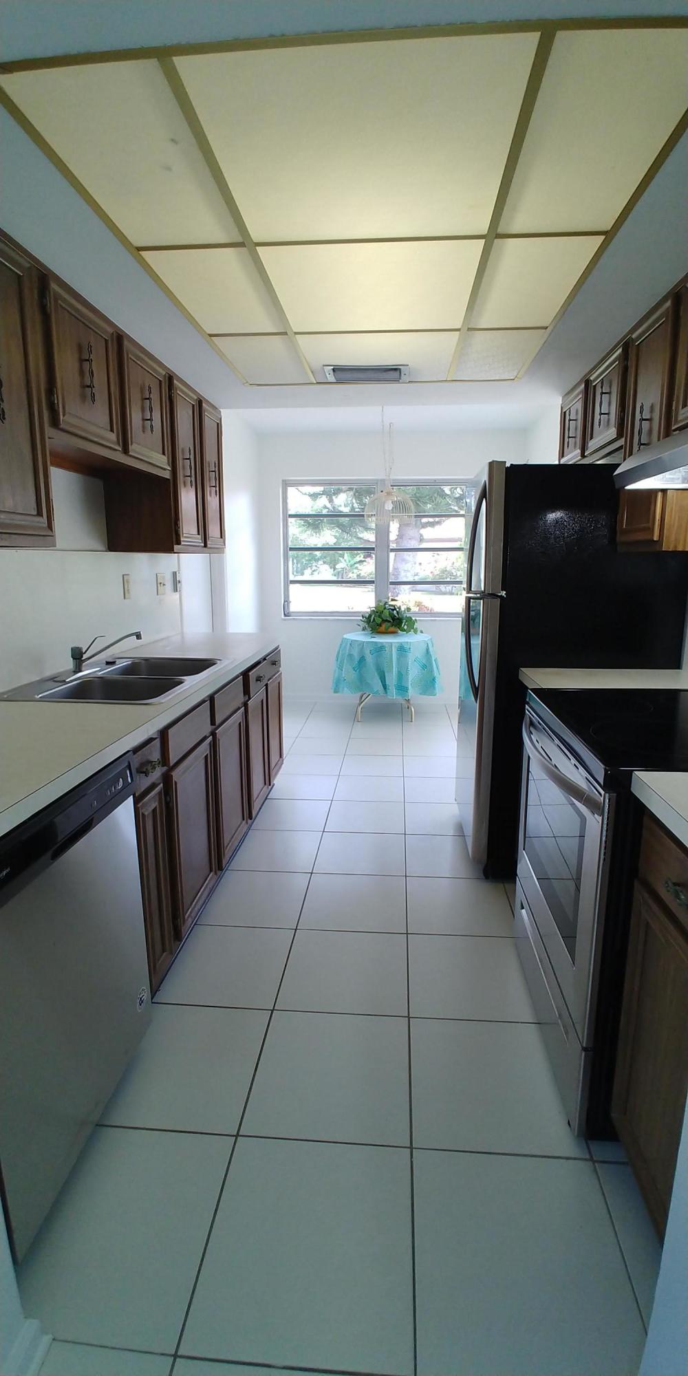 354 Northwest 42nd Street Boca Raton, FL 33431 - Photo 5 of 36 Kitchen / Breakfast area