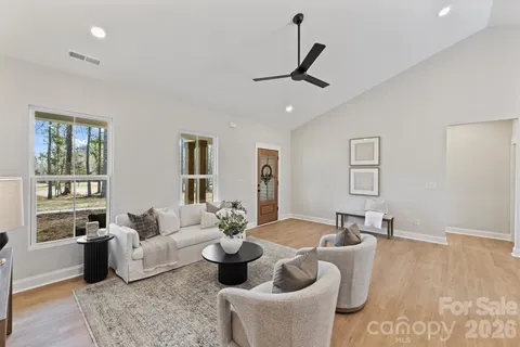 $465,000 | 2307 Lee Lawing Road, Lincolnton, NC 28092