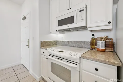 $925,000 | 1951 O'Farrell Street, Unit 415, San Mateo, CA 94403