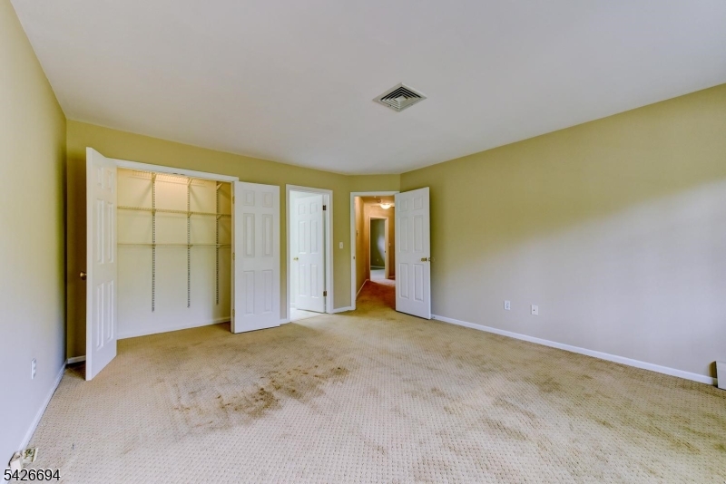 7 Matthew Road Wayne, NJ 07470 - Photo 27 of 37