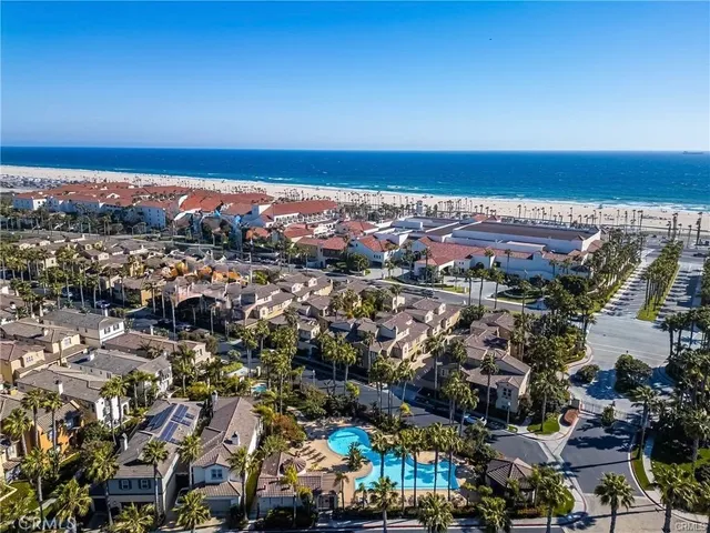 a view of a backyard of the house