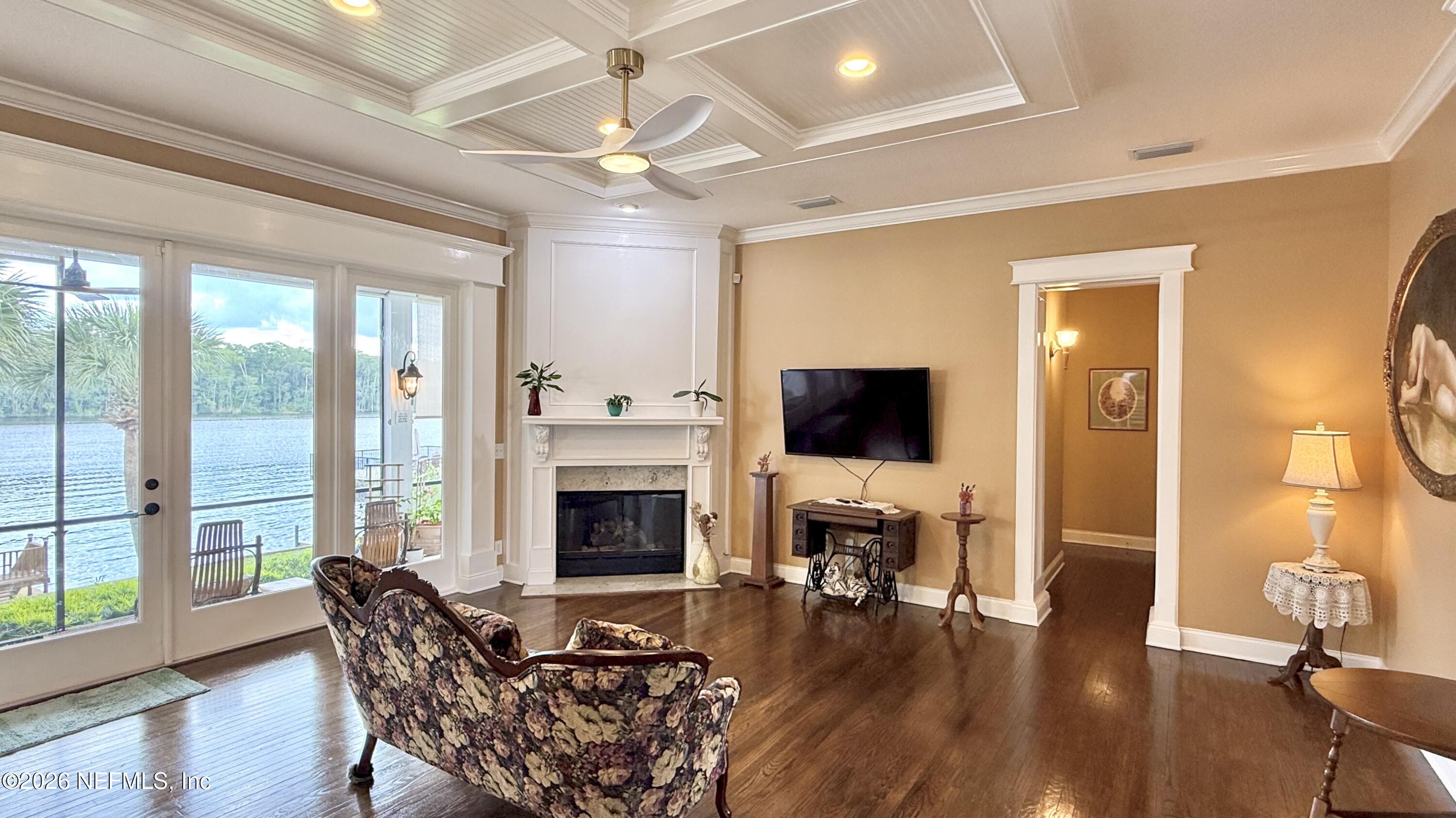 127 River Road Satsuma, FL 32189 - Photo 14 of 58 Living Fireplace
