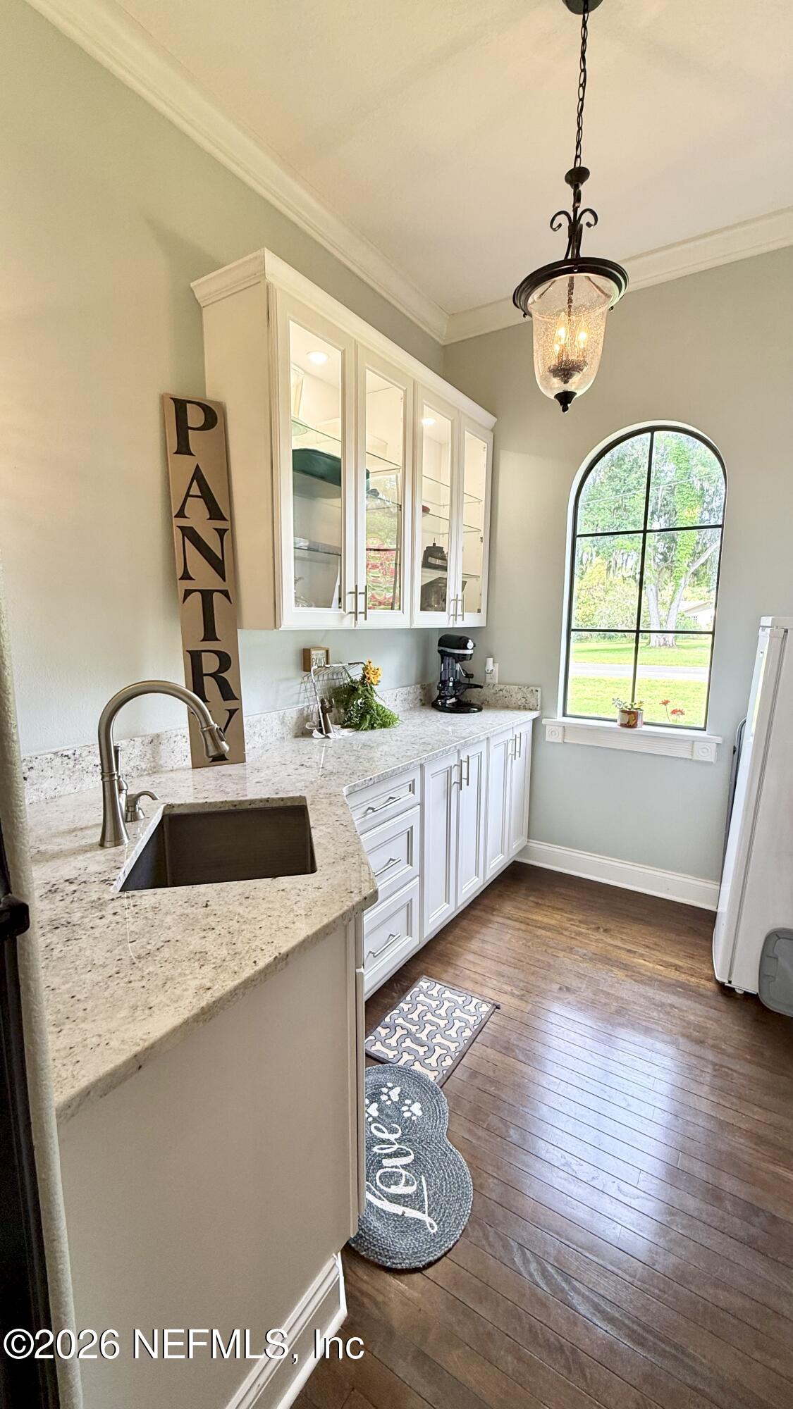 127 River Road Satsuma, FL 32189 - Photo 17 of 58 Butler Pantry
