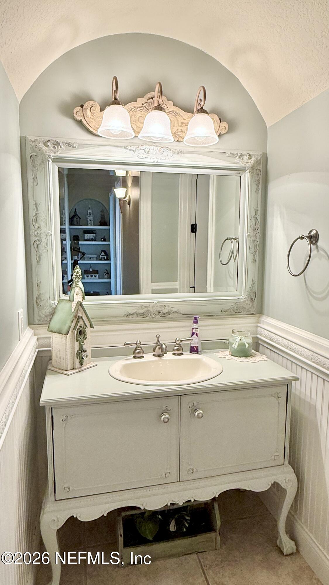 127 River Road Satsuma, FL 32189 - Photo 31 of 58 Bathroom 2