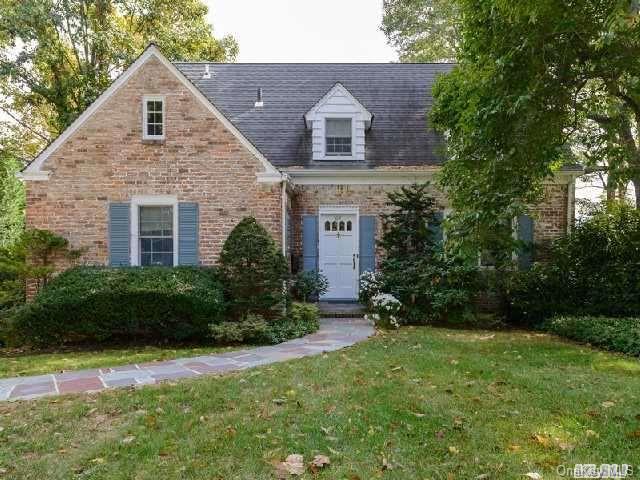 89 Summit Road Port Washington, NY 11050 - Photo 1 of 1