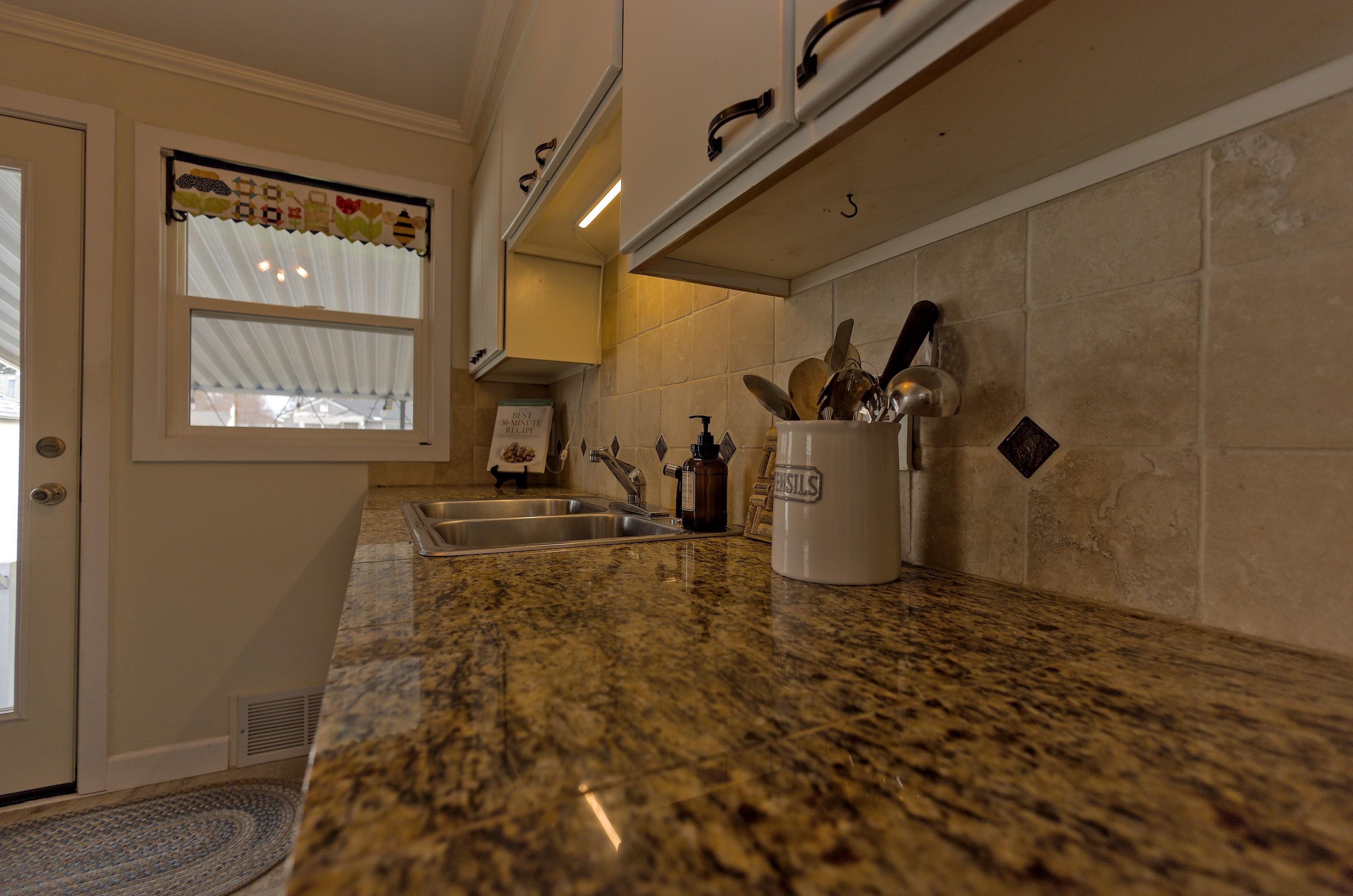 5628 North D Street Spokane, WA 99205 - Photo 10 of 41