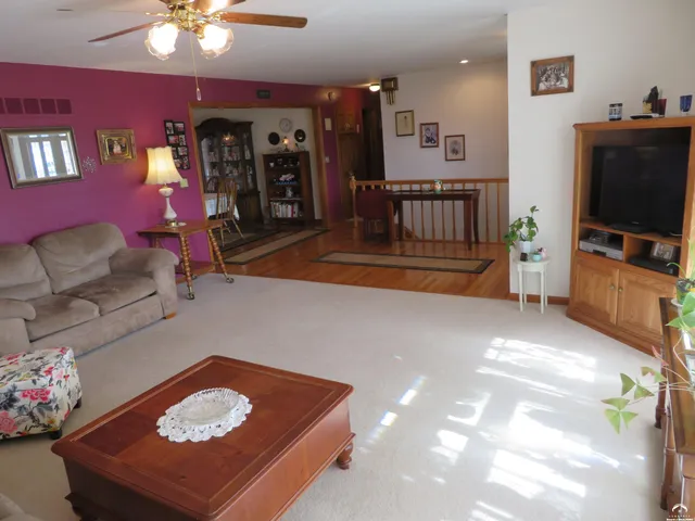 $425,800 | 302 West Cynthia Street, McLouth, KS 66054