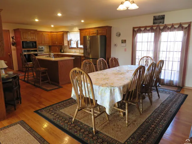 $425,800 | 302 West Cynthia Street, McLouth, KS 66054