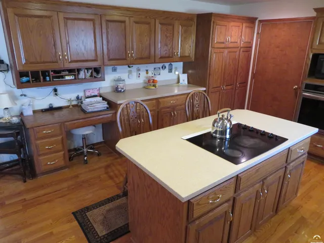 $425,800 | 302 West Cynthia Street, McLouth, KS 66054