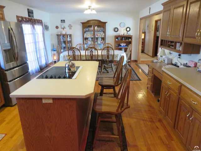 $425,800 | 302 West Cynthia Street, McLouth, KS 66054