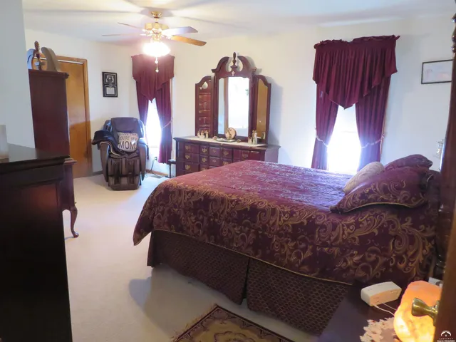 $425,800 | 302 West Cynthia Street, McLouth, KS 66054