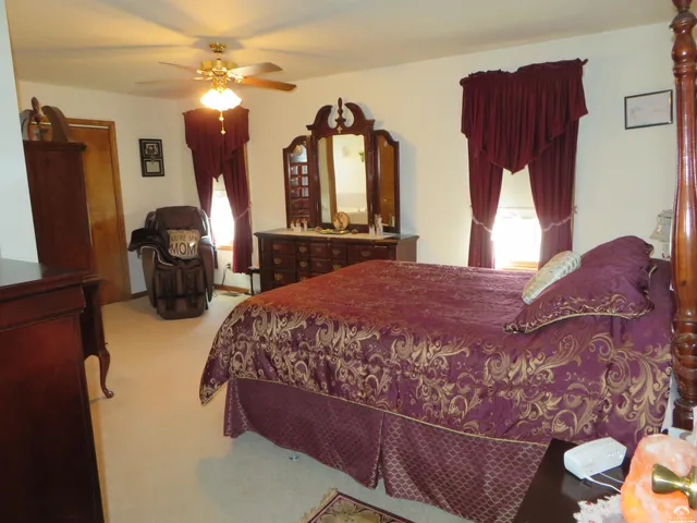 $425,800 | 302 West Cynthia Street, McLouth, KS 66054